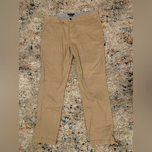 Tommy Hilfiger Slim Fit khakis